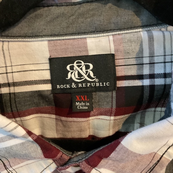 Rock and Republic Short Sleeve Button Down Shirt - XXL - Red Black and White - Picture 2 of 6